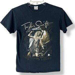 Taylor Swift 2009 Fearless Tour T-Shirt Womens Size Small Black Y2K Concert Tee